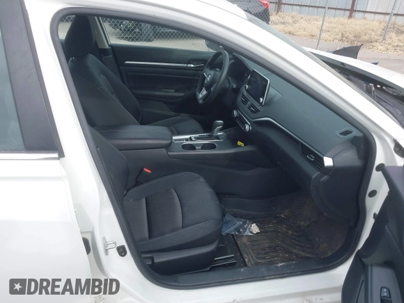 2022 Nissan Altima SV with VIN 1N4BL4DW5NN325216, listed as a IAAI auction lot 41460731 with 15,867 mi miles and . Bid and sale history available at DreamBid. Image 5.