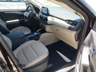 2020 Ford Escape SEL с VIN 1FMCU0H6XLUC73739, выставлен на аукционе IAAI как лот 42529192 с пробегом 57 994 миль миль и . История ставок и продаж доступна на DreamBid. Изображение 5.