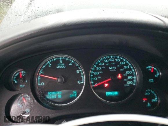 2011 Chevrolet Avalanche LT with VIN 3GNMCFE0XBG339164, listed as a Copart auction lot 44843275 with 170,351 mi miles and Salvage title. Bid and sale history available at DreamBid. Image 9.