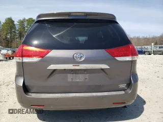 2013 Toyota Sienna XLE with VIN 5TDDK3DC0DS053561, listed as a Copart auction lot 53786685 with 332,714 mi miles and Clean Title. Bid and sale history available at DreamBid. Image 6.