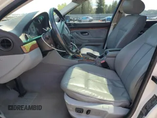2003 BMW 5 Series 525i z VIN WBADT43403G024385, wystawiony jako Copart lot #59504995 z przebiegiem 90 211 mil mil oraz Czysty tytuł • Clean title. Historia ofert i sprzedaży dostępna na DreamBid. Obrazek 7.