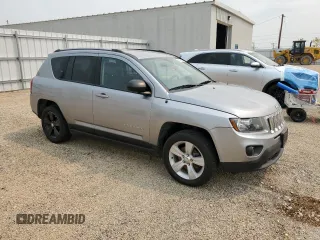2017 Jeep Compass Sport SE with VIN 1C4NJCBA6HD147910, listed as a Copart auction lot 59218475 with 137,737 mi miles and Clean title. Bid and sale history available at DreamBid. Image 4.