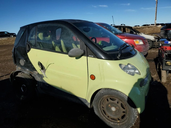 2006 Smart fortwo z VIN WMEAJ00F66J237683, wystawiony jako Copart lot #46675335 z przebiegiem 155 160 mil mil oraz Szkody całkowita. Historia ofert i sprzedaży dostępna na DreamBid. Obrazek 4.