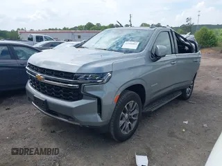 2024 Chevrolet Tahoe LS z VIN 1GNSCMKD1RR300119, wystawiony jako IAAI lot #41996803 z przebiegiem 19 003 mil mil oraz . Historia ofert i sprzedaży dostępna na DreamBid. Obrazek 17.