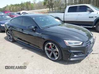 2019 Audi S5 Sportback Prestige z VIN WAUC4CF56KA004599, wystawiony jako IAAI lot #41924404 z przebiegiem 86 067 mil mil oraz . Historia ofert i sprzedaży dostępna na DreamBid. Obrazek 1.