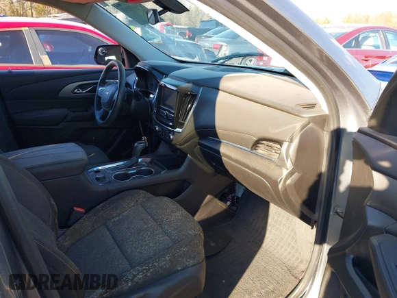 2019 Chevrolet Traverse LS with VIN 1GNEVFKW2KJ163247, listed as a IAAI auction lot 41253155 with 1 mi miles. Bid and sale history available at carsss.com. Image 5.