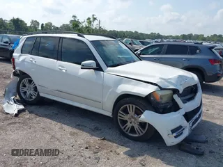 2013 Mercedes-Benz GLK with VIN WDCGG5HB1DG008547, listed as a IAAI auction lot 37410192 with 121,684 mi miles. Bid and sale history available at carsss.com. Image 1.