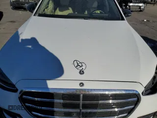 2024 Mercedes-Benz S 580e with VIN W1K6G6KB0RA259964, listed as a Copart auction lot 82029224 with 9,447 mi miles and Salvage Title. Bid and sale history available at DreamBid. Image 11.