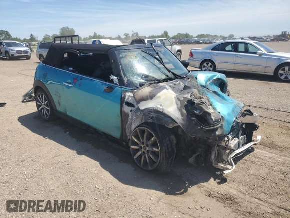 2017 MINI Convertible Cooper z VIN WMWWG5C33H3C99423, wystawiony jako Copart lot #61426325 z przebiegiem Nie podano mil oraz Nie do naprawy • Non repairable. Historia ofert i sprzedaży dostępna na DreamBid. Obrazek 4.