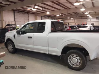 2023 Ford F-150 XL с VIN 1FTEX1CB2PKD83958, выставлен на аукционе IAAI как лот 41574210 с пробегом 62 790 миль миль и . История ставок и продаж доступна на DreamBid. Изображение 15.
