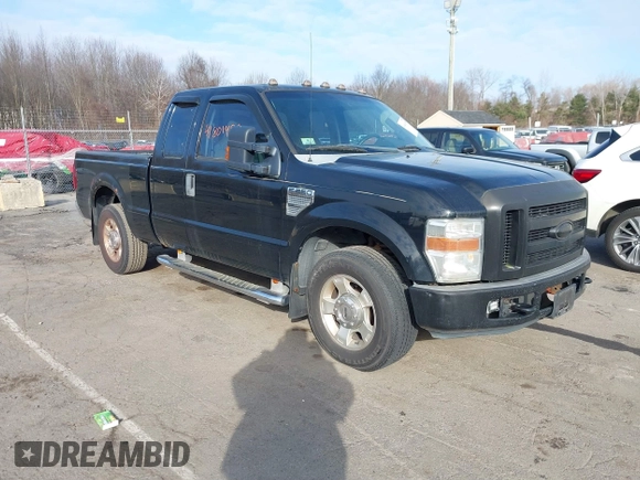 2008 Ford Super Duty F-250 SRW XL with VIN 1FTNX20528EB93338, listed as a IAAI auction lot 41801499 with 232,046 mi miles. Bid and sale history available at carsss.com. Image 1.