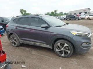 2016 Hyundai Tucson Limited z VIN KM8J33A22GU181677, wystawiony jako IAAI lot #42254025 z przebiegiem 239 287 mil mil oraz . Historia ofert i sprzedaży dostępna na DreamBid. Obrazek 13.