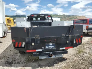 2022 Ford F-550 XL z VIN 1FD0W5HT8NEE92356, wystawiony jako Copart lot #57439165 z przebiegiem 28 170 mil mil oraz Tytuł czysty. Historia ofert i sprzedaży dostępna na DreamBid. Obrazek 6.