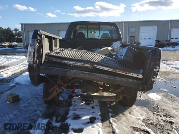 2006 Ford F-250 XL z VIN 1FTSX21P86EC45152, wystawiony jako Copart lot #58487155 z przebiegiem 204 104 mil mil oraz Nie do naprawy • Non repairable. Historia ofert i sprzedaży dostępna na DreamBid. Obrazek 6.