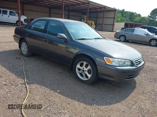 2000 Toyota Camry LE z VIN 4T1BF22K7YU950809, wystawiony jako IAAI lot #42362044 z przebiegiem 186 359 mil mil oraz . Historia ofert i sprzedaży dostępna na DreamBid. Obrazek 1.