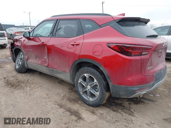 2024 Chevrolet Blazer LT z VIN 3GNKBCR48RS255972, wystawiony jako IAAI lot #41461480 z przebiegiem 8 870 mil mil oraz . Historia ofert i sprzedaży dostępna na DreamBid. Obrazek 3.