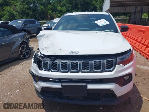 2024 Jeep Compass Latitude with VIN 3C4NJDBN6RT132814, listed as a IAAI auction lot 42437911 with 32,189 mi miles and . Bid and sale history available at DreamBid. Image 12.