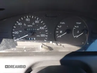1998 Nissan Sentra XE z VIN 1N4AB41D8WC757796, wystawiony jako IAAI lot #41209171 z przebiegiem 160 108 mil mil oraz . Historia ofert i sprzedaży dostępna na DreamBid. Obrazek 7.