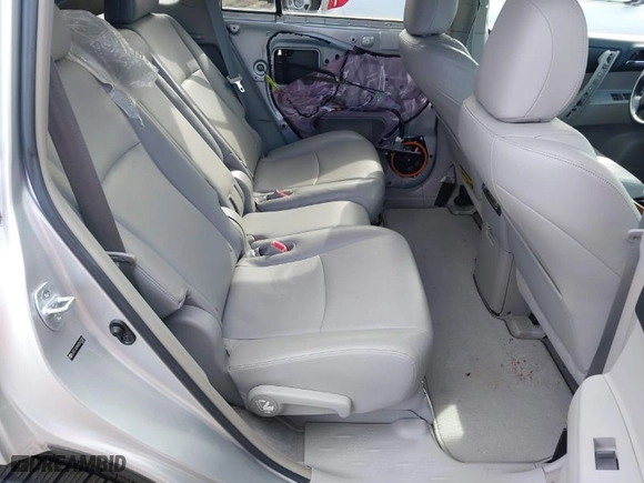 2008 Toyota Highlander Limited with VIN JTEES42A582037201, listed as a IAAI auction lot 41610521 with 222,888 mi miles. Bid and sale history available at carsss.com. Image 8.