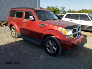 2007 Dodge Nitro SLT z VIN 1D8GU58KX7W569839, wystawiony jako Copart lot #53720705 z przebiegiem 175 746 mil mil oraz Czysty tytuł • Clean title. Historia ofert i sprzedaży dostępna na DreamBid. Obrazek 4.