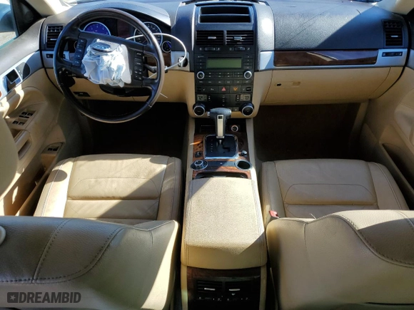 2008 Volkswagen Touareg 2 V6 with VIN WVGBE77L88D024775, listed as a Copart auction lot 83843144 with 152,413 mi miles and Salvage Title. Bid and sale history available at carsss.com. Image 8.