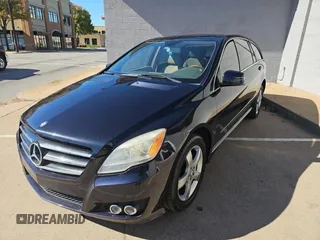 2011 Mercedes-Benz R 350 with VIN 4JGCB6FE4BA115965, listed as a Copart auction lot 82163294 with 158,225 mi miles and Clean Title. Bid and sale history available at DreamBid. Image 2.