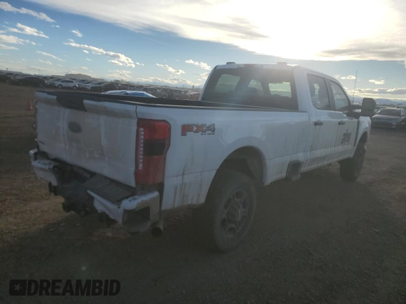 2023 Ford F-250 XL with VIN 1FT8W2BNXPED38850, listed as a Copart auction lot 46600915 with 46,278 mi miles and Salvage title. Bid and sale history available at DreamBid. Image 3.