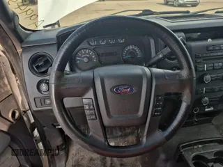 2013 Ford F-150 XL z VIN 1FTEX1EMXDFB60764, wystawiony jako IAAI lot #42566466 z przebiegiem 324 041 mil mil oraz . Historia ofert i sprzedaży dostępna na DreamBid. Obrazek 26.