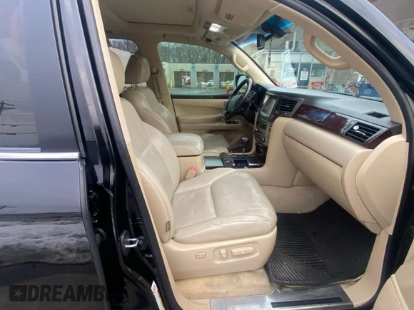 2009 Lexus LX 570 z VIN JTJHY00W394025574, wystawiony jako Copart lot #47316365 z przebiegiem 182 586 mil mil oraz Czysty tytuł • Clean title. Historia ofert i sprzedaży dostępna na DreamBid. Obrazek 5.