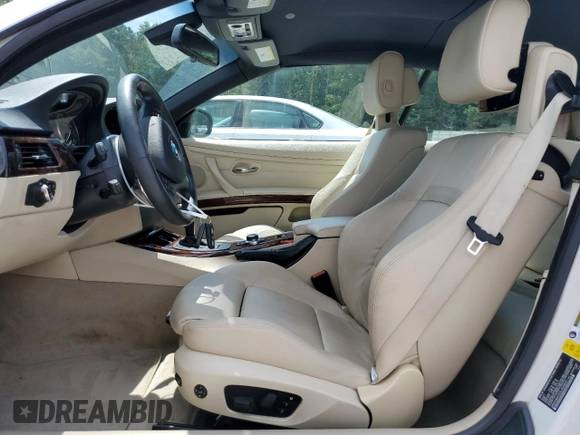2013 BMW 3 Series 328i with VIN WBADW3C52DJ526622, listed as a Copart auction lot 61835555 with 42,342 mi miles and Salvage title. Bid and sale history available at DreamBid. Image 7.
