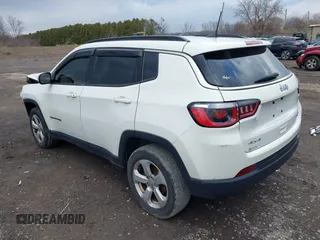 2019 Jeep Compass Latitude with VIN 3C4NJDBB6KT839035, listed as a IAAI auction lot 41864722 with Not Provided miles and . Bid and sale history available at carsss.com. Image 3.