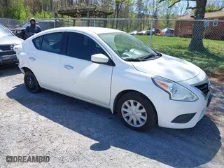2015 Nissan Versa SV with VIN 3N1CN7APXFL841860, listed as a IAAI auction lot 41966503 with 69,286 mi miles. Bid and sale history available at carsss.com. Image 1.