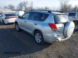 2008 Toyota RAV4 with VIN JTMBD33V686071430, listed as a IAAI auction lot 41627561 with 157,370 mi miles. Bid and sale history available at carsss.com. Image 3.