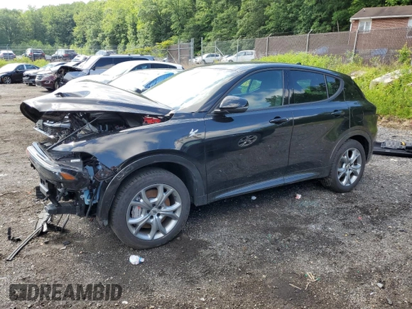 2024 Dodge Hornet R/T z VIN ZACPDFCW9R3A33146, wystawiony jako Copart lot #59119115 z przebiegiem 17 007 mil mil oraz Nie do naprawy • Non repairable. Historia ofert i sprzedaży dostępna na DreamBid. Obrazek 1.