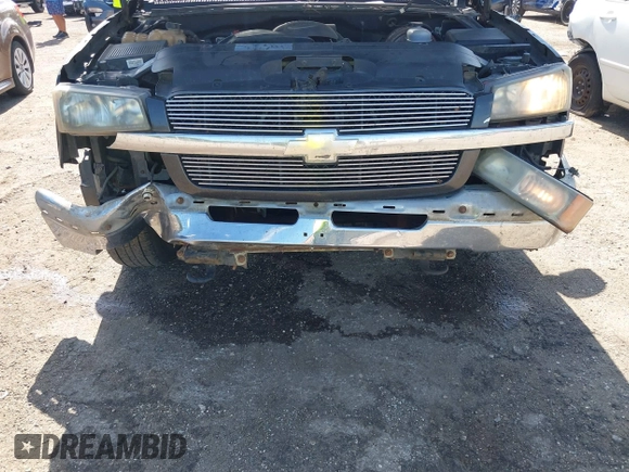 2005 Chevrolet Silverado 1500 LS with VIN 1GCEC19Z45Z212469, listed as a IAAI auction lot 42471142 with 171,228 mi miles and . Bid and sale history available at DreamBid. Image 6.