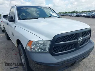 2018 Ram 1500 Tradesman z VIN 3C6JR6DG8JG141438, wystawiony jako IAAI lot #42314130 z przebiegiem 124 618 mil mil oraz . Historia ofert i sprzedaży dostępna na DreamBid. Obrazek 1.