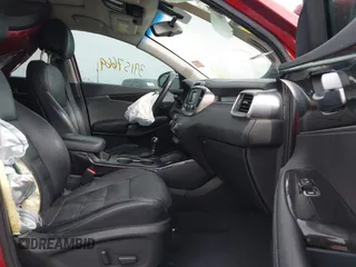 2016 Kia Sorento EX with VIN 5XYPH4A55GG106229, listed as a IAAI auction lot 39157669 with 94,502 mi miles. Bid and sale history available at carsss.com. Image 5.