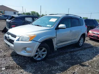 2012 Toyota RAV4 Limited z VIN 2T3DK4DV9CW068404, wystawiony jako IAAI lot #42612322 z przebiegiem 164 862 mil mil oraz . Historia ofert i sprzedaży dostępna na DreamBid. Obrazek 17.