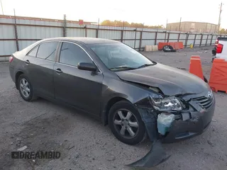 2008 Toyota Camry LE z VIN 4T4BE46K28R016135, wystawiony jako IAAI lot #41851783 z przebiegiem 110 163 mil mil oraz . Historia ofert i sprzedaży dostępna na DreamBid. Obrazek 1.