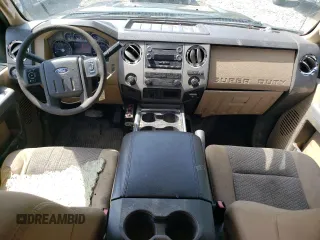 2015 Ford F-250 XLT z VIN 1FT7X2B60FEC50812, wystawiony jako Copart lot #62493675 z przebiegiem 159 058 mil mil oraz Szkoda całkowita • Salvage title. Historia ofert i sprzedaży dostępna na DreamBid. Obrazek 8.