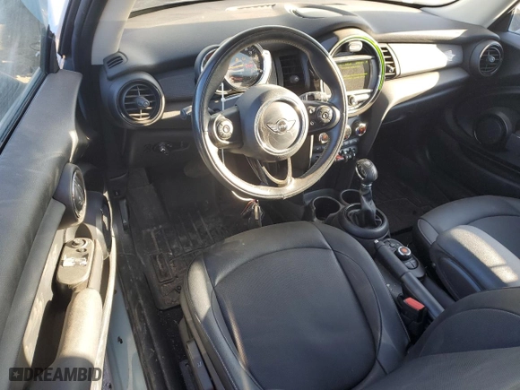2018 MINI Hardtop 2 Door Cooper with VIN WMWXP5C51J2G63663, listed as a Copart auction lot 88144655 with 31,071 mi miles and Salvage Title. Bid and sale history available at carsss.com. Image 8.