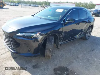 2024 Lexus RX 350 z VIN 2T2BAMBA1RC040122, wystawiony jako IAAI lot #42285889 z przebiegiem 14 822 mil mil oraz . Historia ofert i sprzedaży dostępna na DreamBid. Obrazek 18.