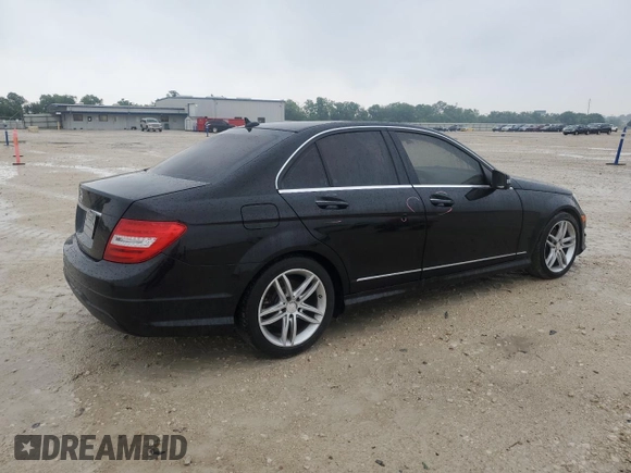 2014 Mercedes-Benz C 250 Sport z VIN WDDGF4HBXEA952747, wystawiony jako Copart lot #53144125 z przebiegiem 162 749 mil mil oraz Szkoda całkowita • Salvage title. Historia ofert i sprzedaży dostępna na DreamBid. Obrazek 3.