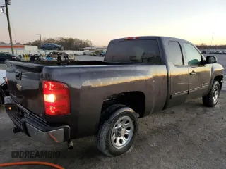 2010 Chevrolet Silverado 1500 LS with VIN 1GCSCREA9AZ177245, listed as a Copart auction lot 87244714 with 268,973 mi miles and Salvage Title. Bid and sale history available at carsss.com. Image 3.