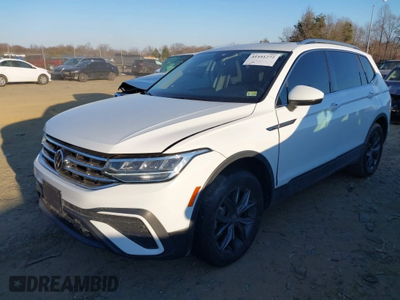 2022 Volkswagen Tiguan SE with VIN 3VV3B7AX0NM138994, listed as a IAAI auction lot 41441272 with 404,588 mi miles and . Bid and sale history available at DreamBid. Image 17.