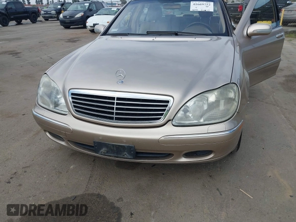 2002 Mercedes-Benz S-Class 4.3L with VIN WDBNG70J82A225944, listed as a IAAI auction lot 41669752 with 133,143 mi miles. Bid and sale history available at carsss.com. Image 6.
