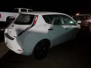 2015 Nissan LEAF SV with VIN 1N4AZ0CP2FC328424, listed as a Copart auction lot 76894983 with 47,224 mi miles. Bid and sale history available at carsss.com. Image 3.