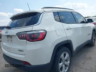 2018 Jeep Compass Altitude with VIN 3C4NJCBB1JT151808, listed as a IAAI auction lot 42402585 with 145,422 mi miles and . Bid and sale history available at DreamBid. Image 4.