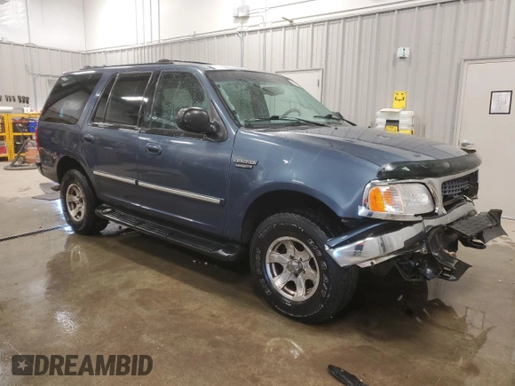 2000 Ford Expedition XLT with VIN 1FMPU16LXYLB28407, listed as a Copart auction lot 44970675 with 197,690 mi miles and Clean Title. Bid and sale history available at DreamBid. Image 4.