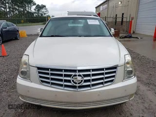 2008 Cadillac DTS 1SC z VIN 1G6KD57Y98U202980, wystawiony jako IAAI lot #42364107 z przebiegiem 281 489 mil mil oraz . Historia ofert i sprzedaży dostępna na DreamBid. Obrazek 6.